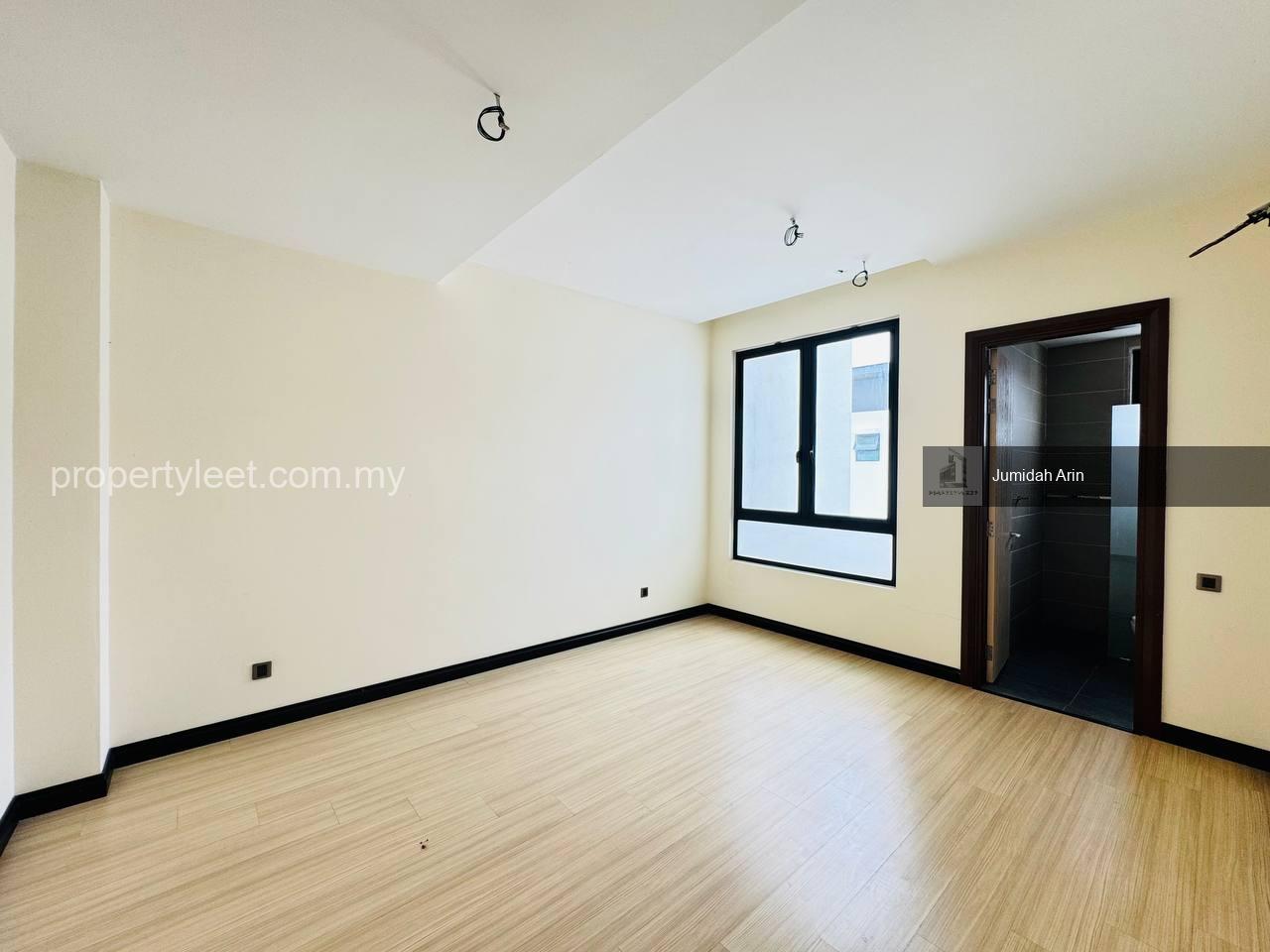 propertyleet-End-Lot-Non-Facing-House-3-Storey-Superlink-Anggun-Kirana-Setia-Alam-Shah-Alam-With-Private-Lift-67e36b32efc36.jpg